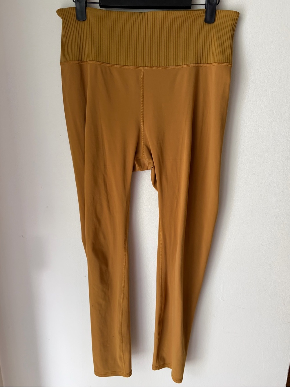85. Size XL VUORI Goldenrod Leggings With Ribbed Detail